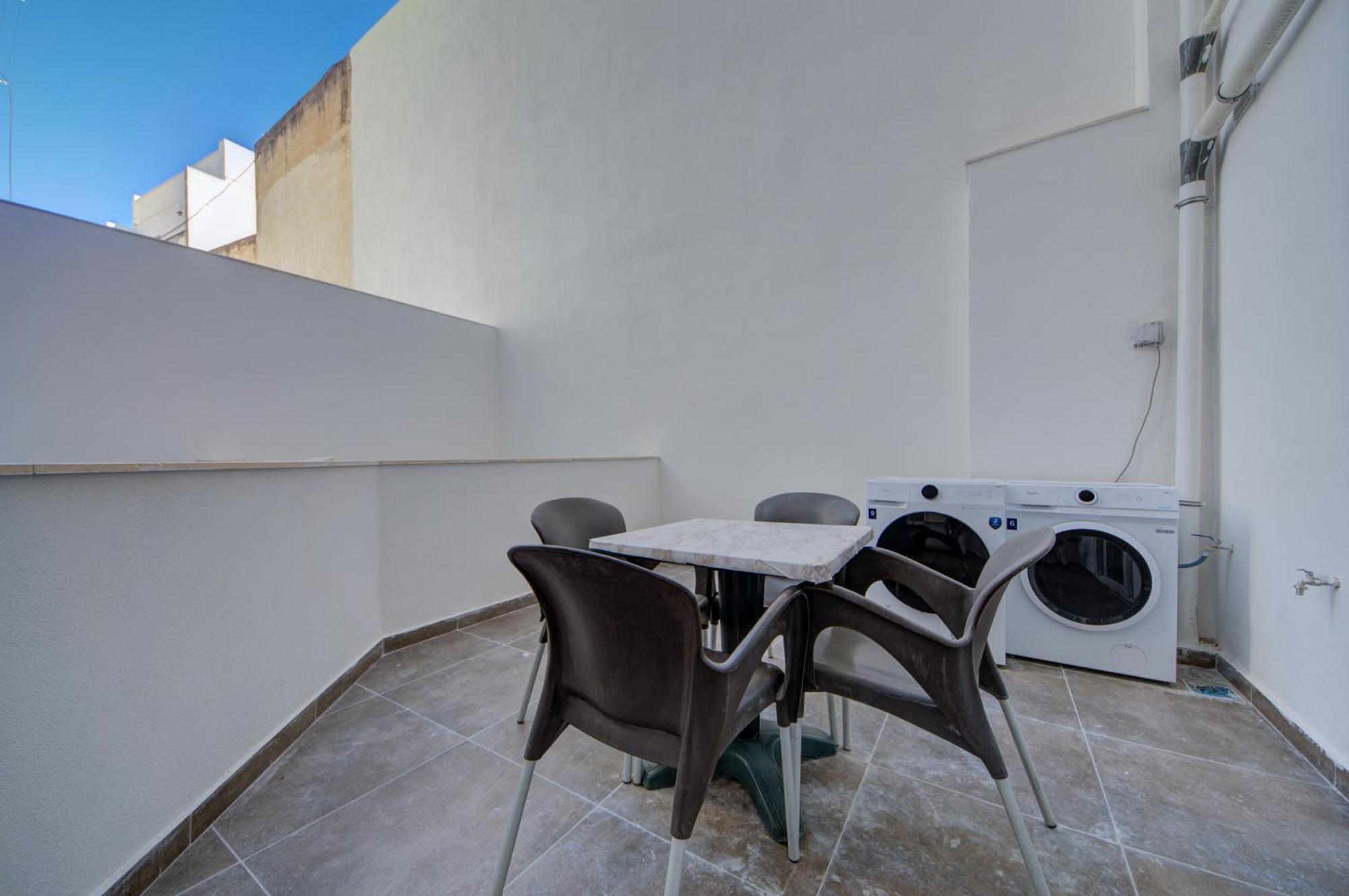 The St Pauls Bay Escape Suites By 360 Estates San Pawl il-Baħar Eksteriør billede
